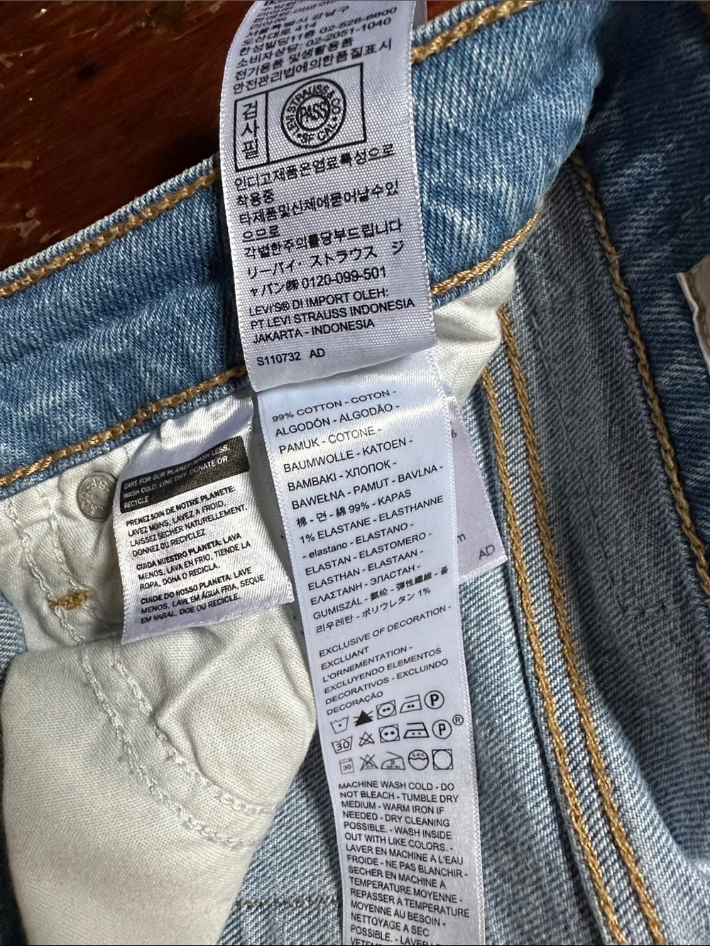 Levi's Wedgie Light Wash Blue Straight Leg Jeans Sz 26 Button Fly high waist - Picture 7 of 11